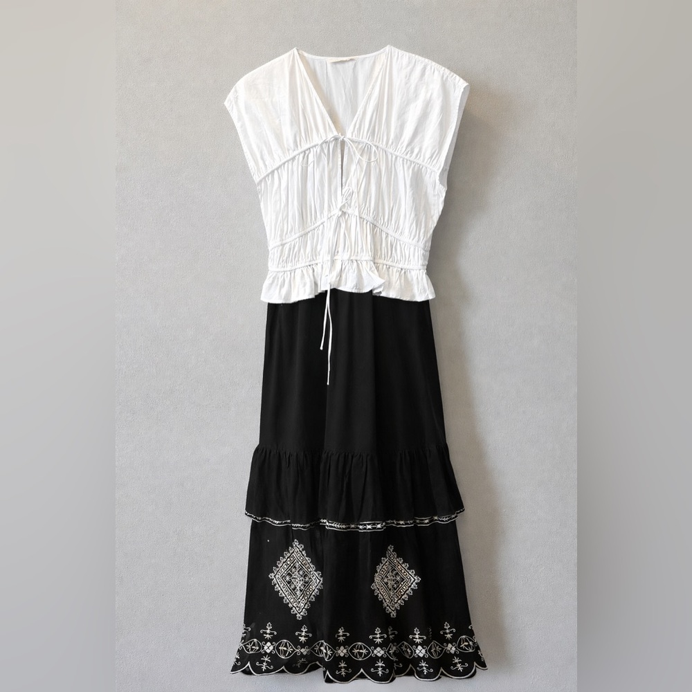 Elegant Black and White Maxi Dress